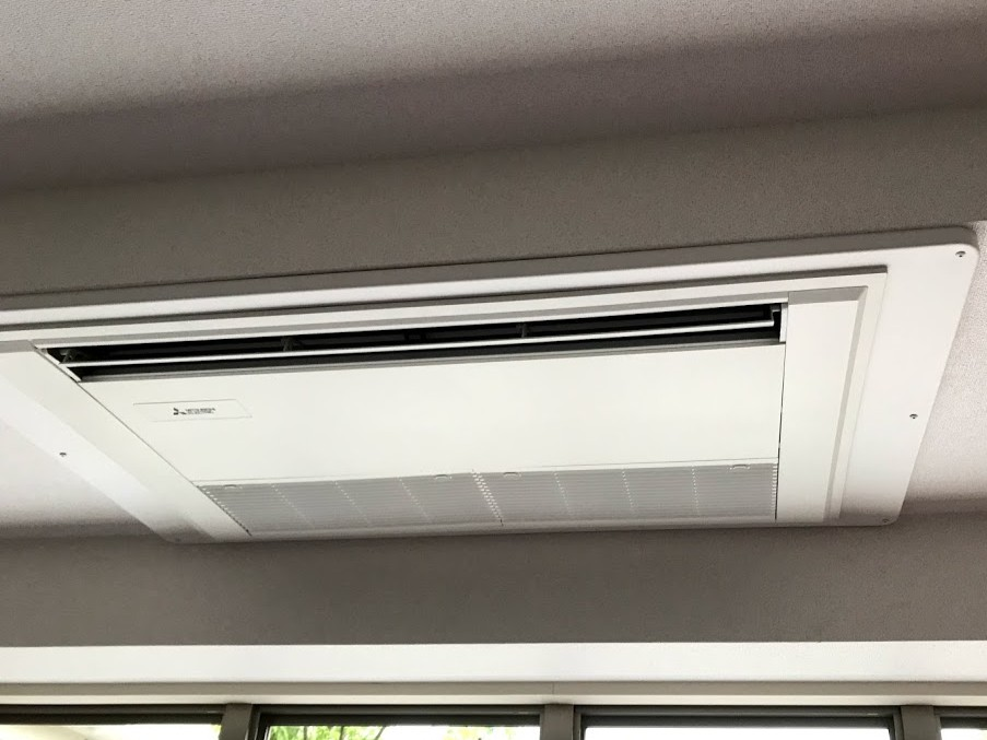 マンションキッズルームエアコン_室外機_施工後