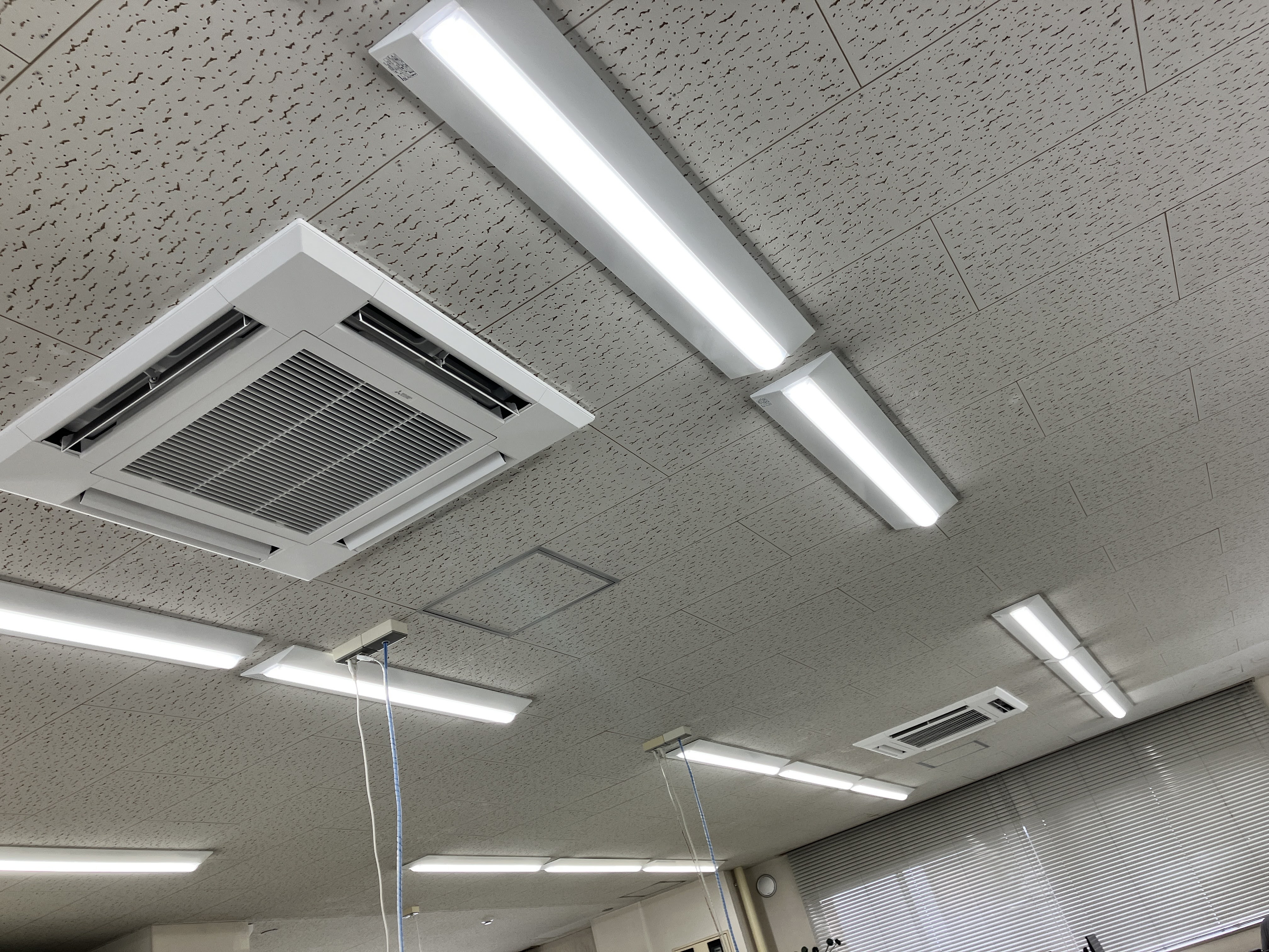 4方向業務用エアコン（パッケージ）3台交換工事_施工前