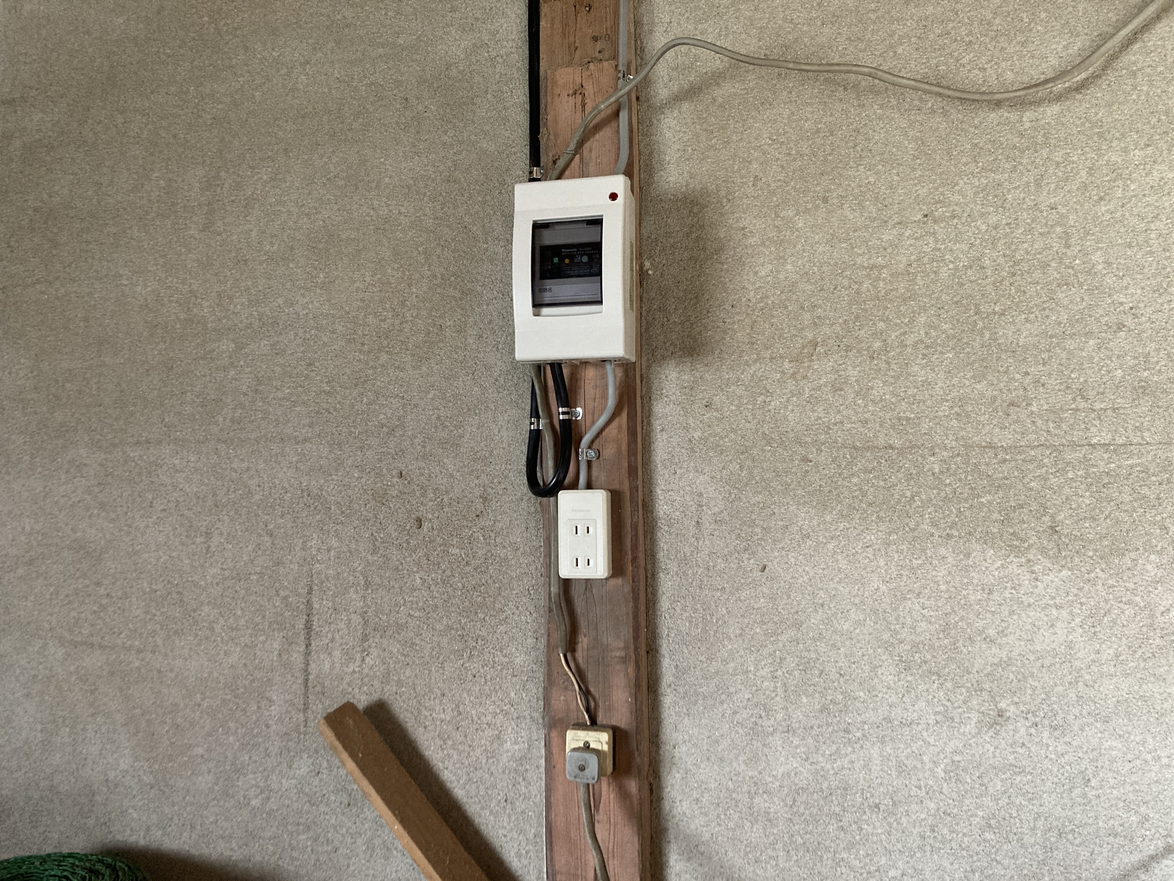 動力＋単相２線引込＋コンセント増設工事4