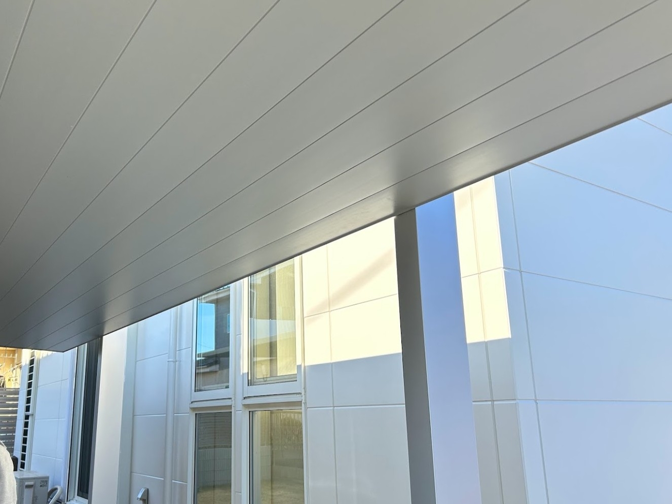 カーポートセンサーライト設置工事 施工例1